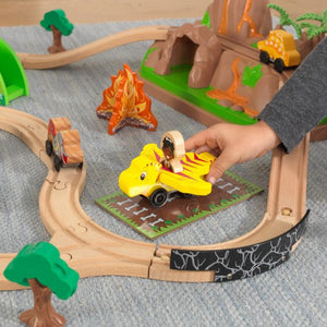 Drevená železničná dráha dinosaury