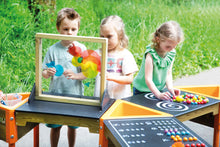 Herný-stôl-Starter-Set-s-deťmi