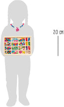 Set prevliekacích drevených korálok a zvieratiek