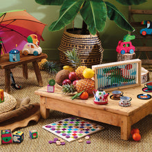 Drevená pestrofarebná dáma