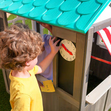 Domček do záhrady pre deti - hodiny s pohyblivými ručičkami