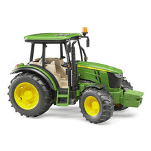 Traktor John Deere 5115M Farmer 4