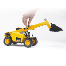 Manipulátor CATERPILLAR s výsuvným ramenom 4