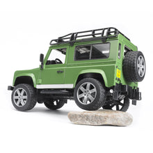 LAND ROVER Defender zelený 12