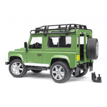 LAND ROVER Defender zelený 8
