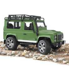 LAND ROVER Defender zelený 4