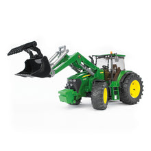 Traktor JOHN DEERE 7930 s čelným nakladačom 9