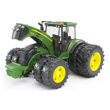 Traktor JOHN DEERE 7930 s prídavnými kolesami 5