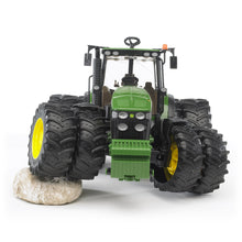 Traktor JOHN DEERE 7930 s prídavnými kolesami 7