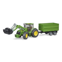 Traktor JOHN DEERE 7930 s vlečkou