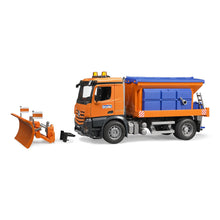 Mercedes Benz AROCS s radlicou na sneh 6