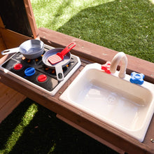 Drevený cédrový domček pre deti na záhradu