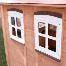 Drevený cédrový domček pre deti na záhradu