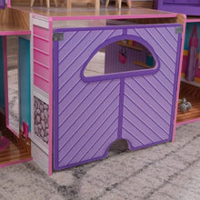 Domček-pre-bábiky-pripojený-na-strom-garáž