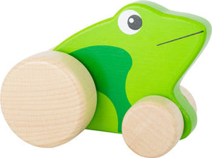 Zelená drevená žabka