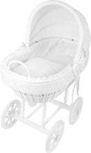 Biely prútený košík pre bábiky