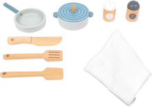 Drevená kuchynka v retro štýle