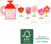 Drevená záhradka s kvetmi