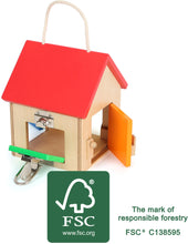 Drevený zamykací domček