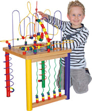 Stolík plný prevliekačiek