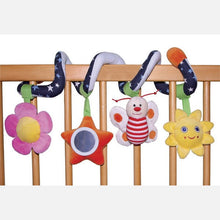 Textilná špirála s plyšovými hračkami 