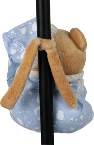Medvedík "Uško" v pyžame hrajúci uspávanku