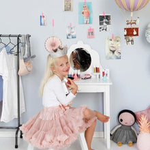 Kozmetický stolík pre deti biely