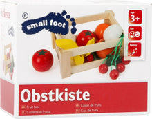 Drevená prepravka s ovocím a zeleninou