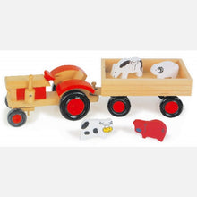 Drevený traktor s prívesom so zvieratkami