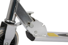 Kolobežka s kresacím kamienkom