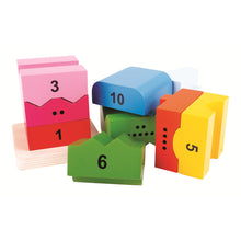 Drevená motorická veža s číslami 2