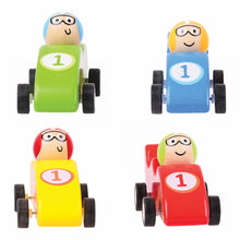 Farebné drevené závodné auto 1ks 2