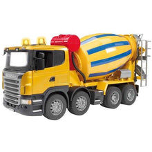 Nákladné auto SCANIA domiešavač