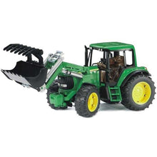 Traktor JOHN DEERE 6920 s čelným nakladačom