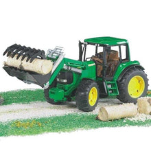 Traktor JOHN DEERE 6920 s čelným nakladačom 2