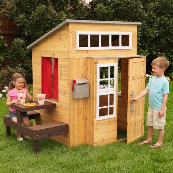 Drevený domček pre deti na záhradu