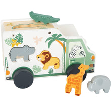 Táto drevená, tvarovo ladená hra v safari štýle ponúka deťom nielen učenie, ale aj rozvíjanie motorických schopností detí.