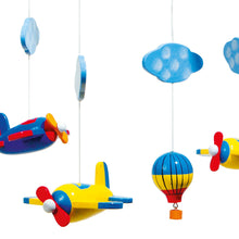 Drevený kolotoč na zavesenie "Lietadlá" detail hračky