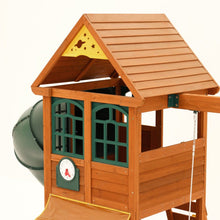 Veľke detské ihrisko s tobogánom