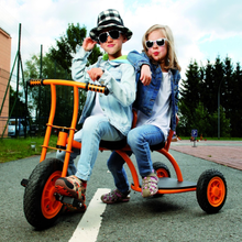 Trojkolka s dvomi sedačkami